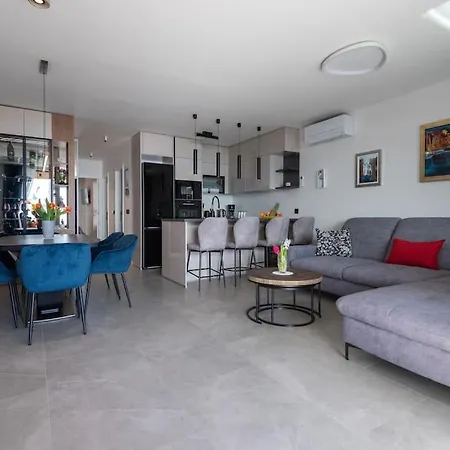 Amon Estel Дубровник