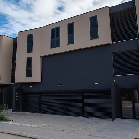 Amon Estel Apartment