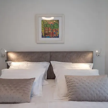 Amon Estel Apartment *